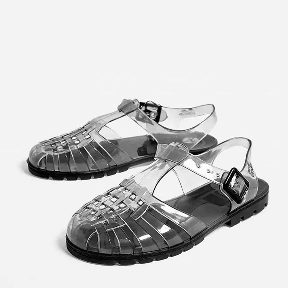 UO fisherman jelly sandals